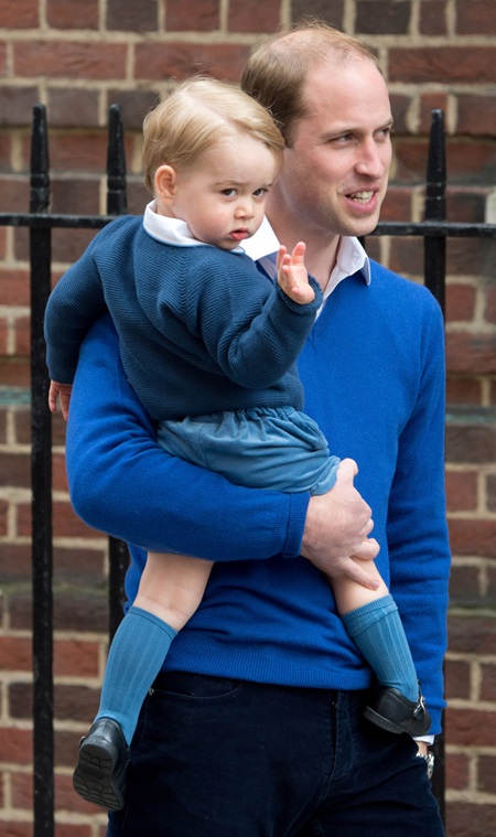 May 2nd, 2015 - London Prince William and Prince George arrive at The Lindo Wing ****** BYLINE MUST READ : © Spread Pictures ****** ****** No Web Usage before agreement ****** ****** Stricly No Mobile Phone Application or Apps use without our Prior Agreement ****** Enquiries at photo@spreadpictures.com
