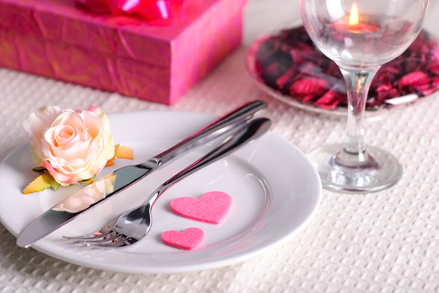 Valentine's dinner waitnig for couple, present and candle included