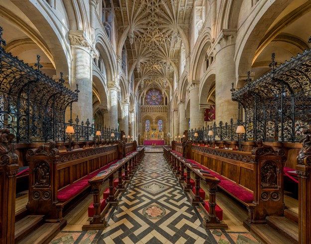 Christ_Church_Cathedral_Interior_2,_Oxford,_UK_-_Diliff