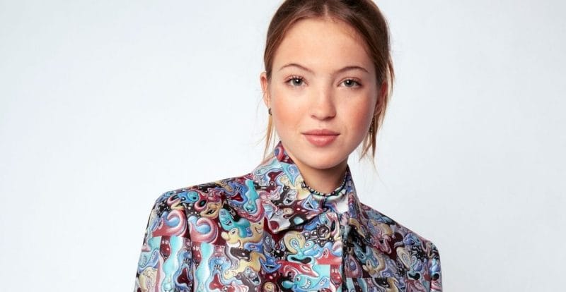 Tip Fesyen Lily Grace Moss, "Mixes Menswear" Dalam Penggayaan Harian