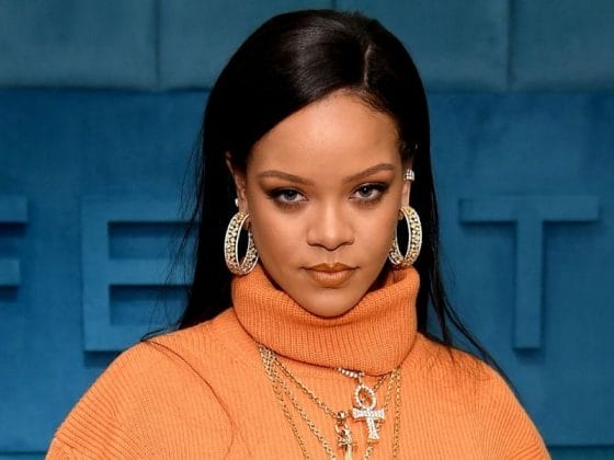 Rihanna Bakal Lancar Rangkaian Penjagaan Rambut Fenty