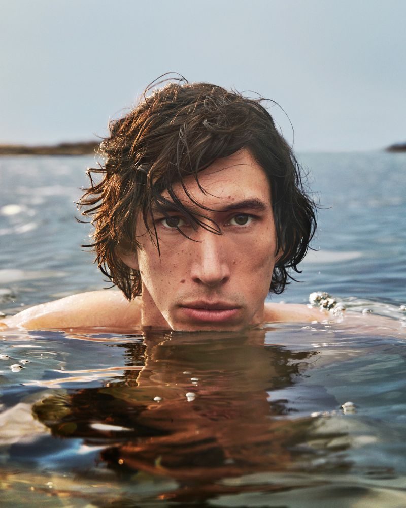 10 Foto Seksi Adam Driver Untuk Burberry Hero