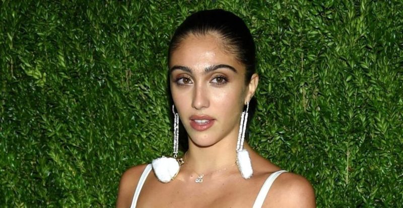 Puteri Madonna, Lourdes Leon Semarak Kempen Swarovski