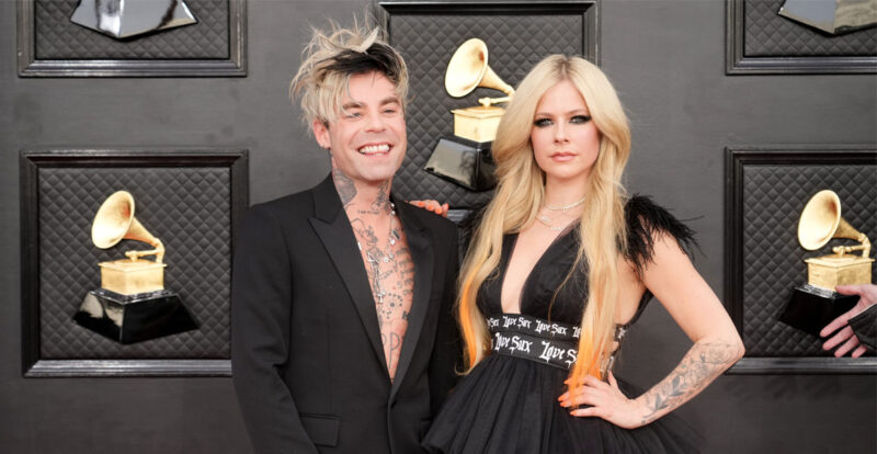 Avril Lavigne dan Mod Sun Bertunang Selepas 1 Tahun Berpacaran