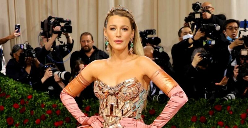 Apa Kaitan Gaun Met Gala 2022 Blake Lively Dengan Gossip Girl?