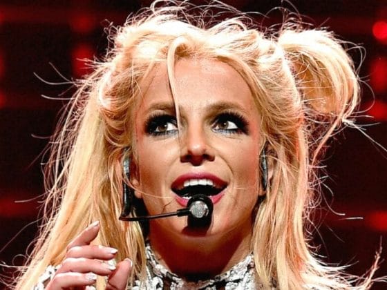 Britney Spears Buat Kemunculan Semula Dalam Industri Muzik Selepas Enam Tahun