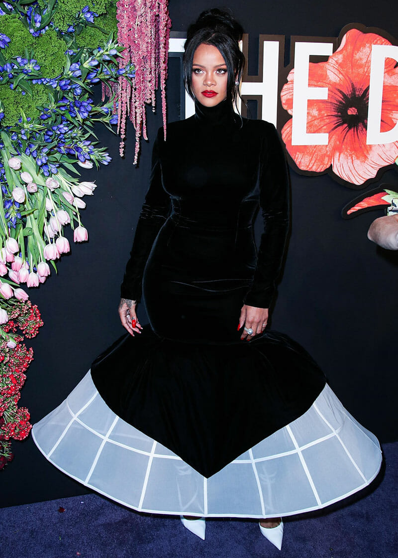 10 Gaya Karpet Merah Terbaik Rihanna
