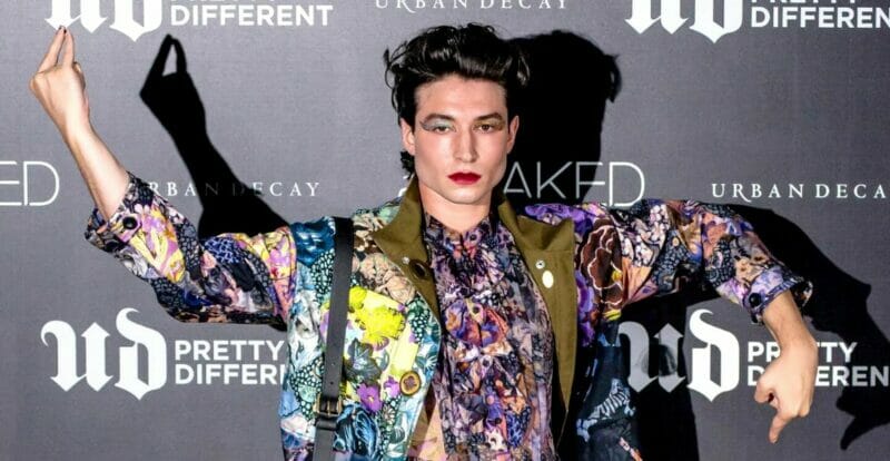 Pecah Rumah & Curi Minuman Beralkohol, Ezra Miller Akui Tidak Bersalah