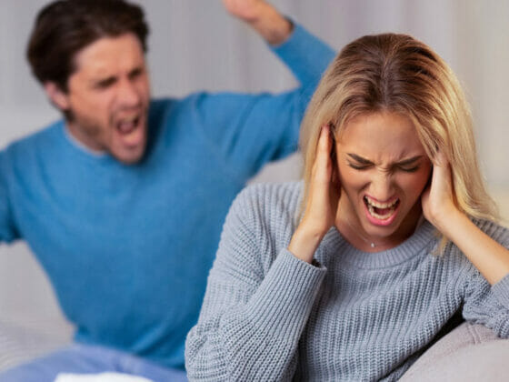 5 Tanda Anda Berada Dalam Hubungan 'Abusive'