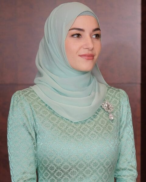 Cik Afzaa 