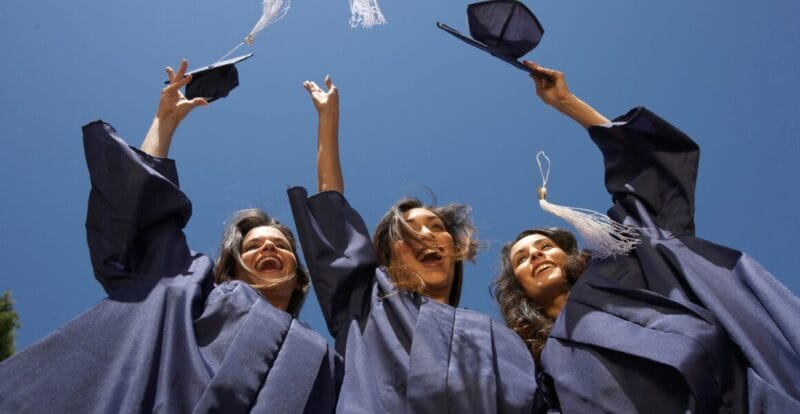 Do’s & Don’ts Semasa Hari Graduasi: Elak Kesilapan Biasa Pelajar